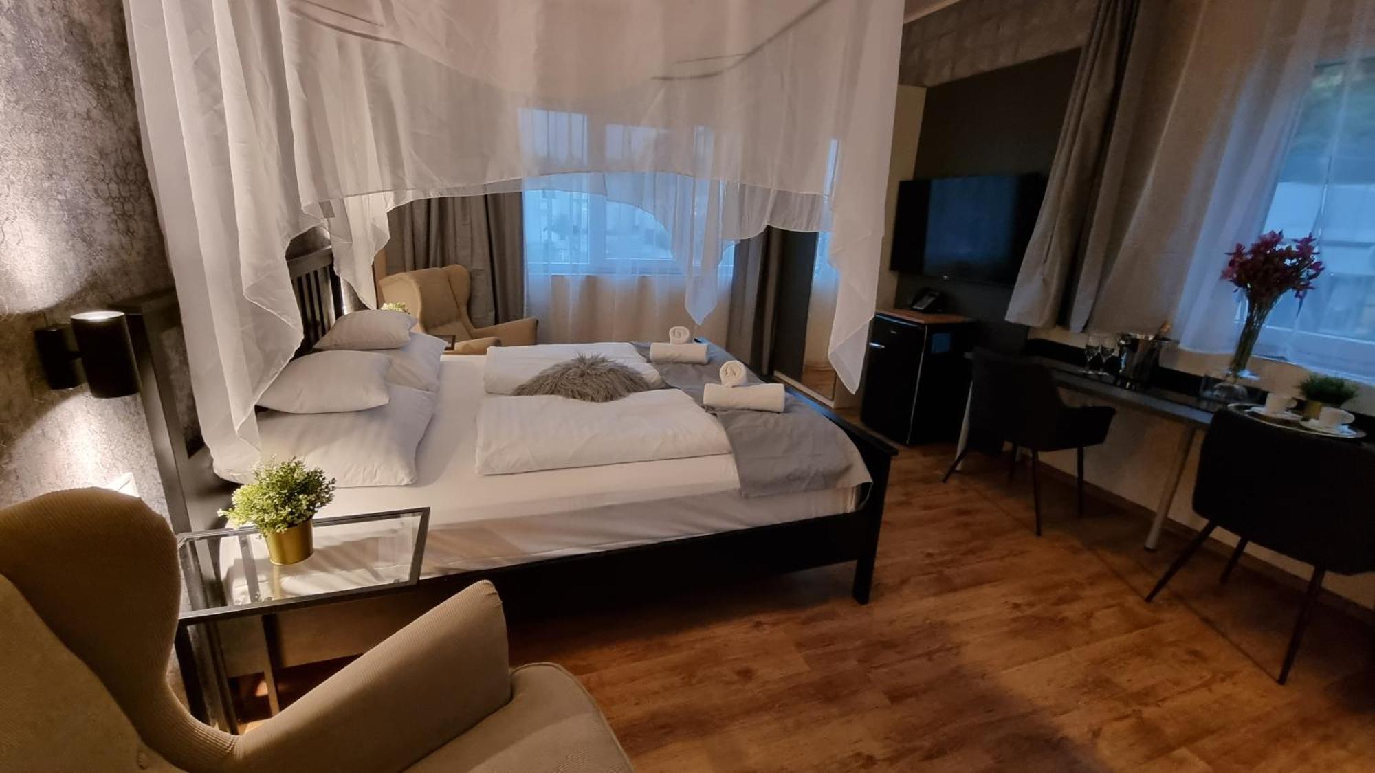 Boutique Hotel & Event Center Budapest Room photo